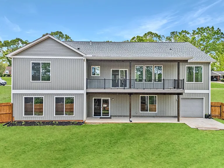 308 Pineridge Dr — Photo 3