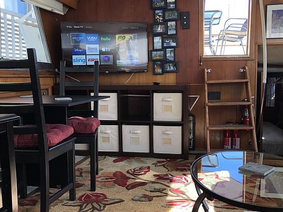 living room/ dining room smart TV storage