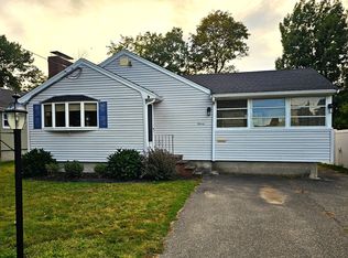 11 Tuttle Ln, Saugus, MA 01906
