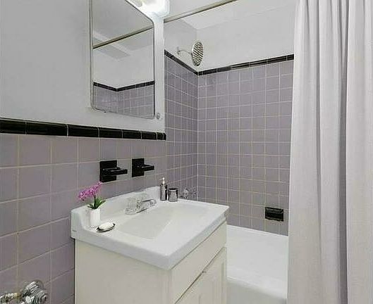 4th image of 225 E 46th St APT 5E