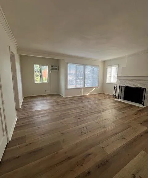 4415 1/2 Woodman Ave #4415-1/2 — Photo 17