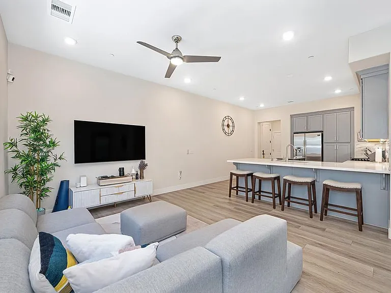 1000 Berryessa Ln #243 — Photo 2