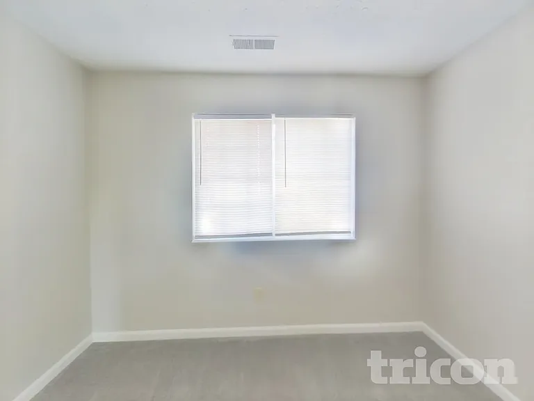 557 Cembra Dr — Photo 13