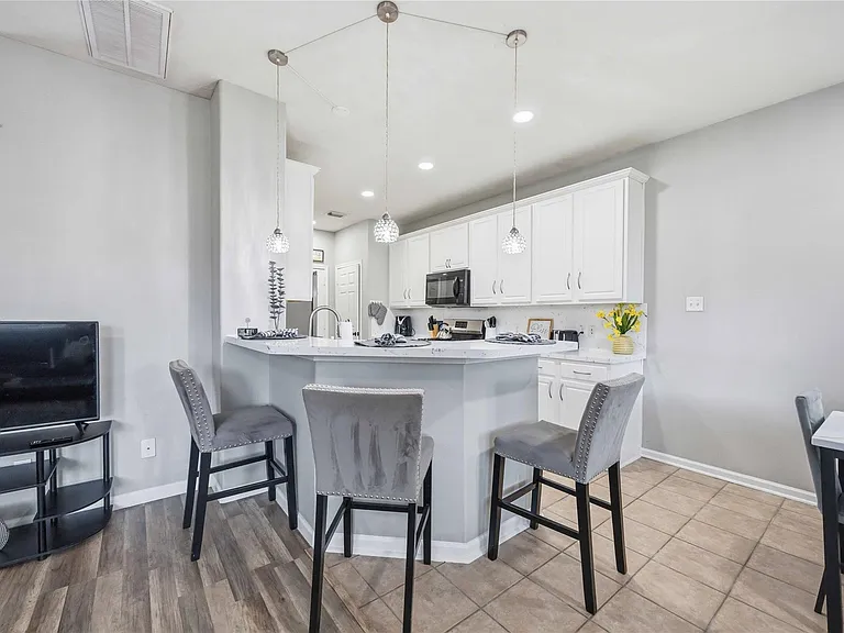 71 Summerhaze Cir — Photo 9