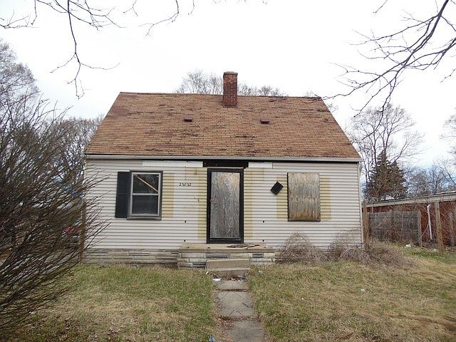 1st image of 22022 Lyndon St