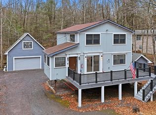115 Hidden Lake Dr, Lake Ariel, PA 18436