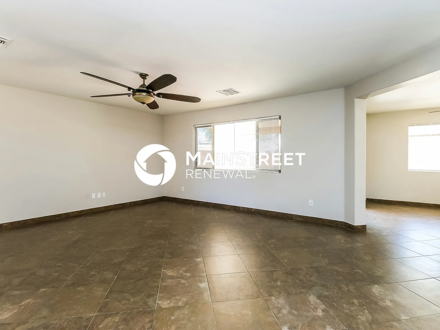 41889 W Sunland Dr — Photo 3