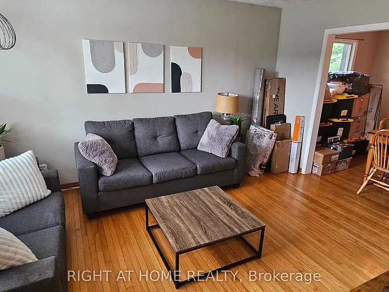 130 Prince Charles Dr #MAIN — Photo 2