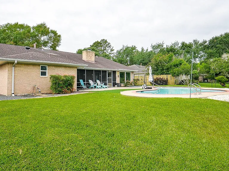 2106 Glenn Lakes Ln — Photo 33