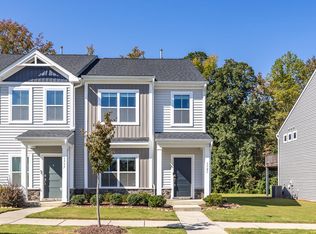 1721 Kauri Cliffs Dr, Fuquay Varina, NC 27526