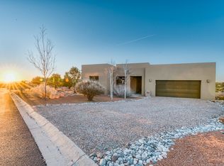 69 Via Summa, Santa Fe, NM 87507