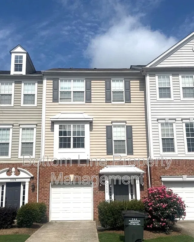 2 bed, 4.0 bath, 1949 sqft, $2,400 — Photo 2