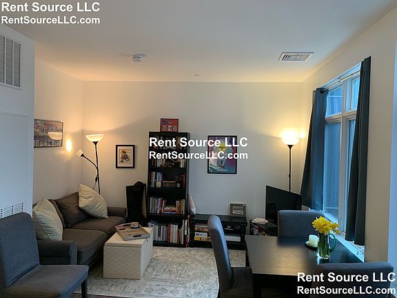 2nd image of 180 Telford St #308