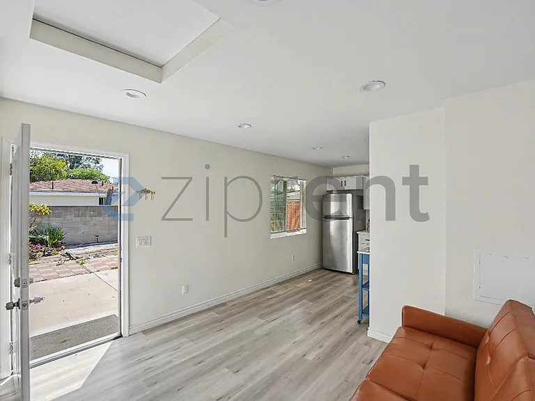 14028 Rexwood Ave #A — Photo 5