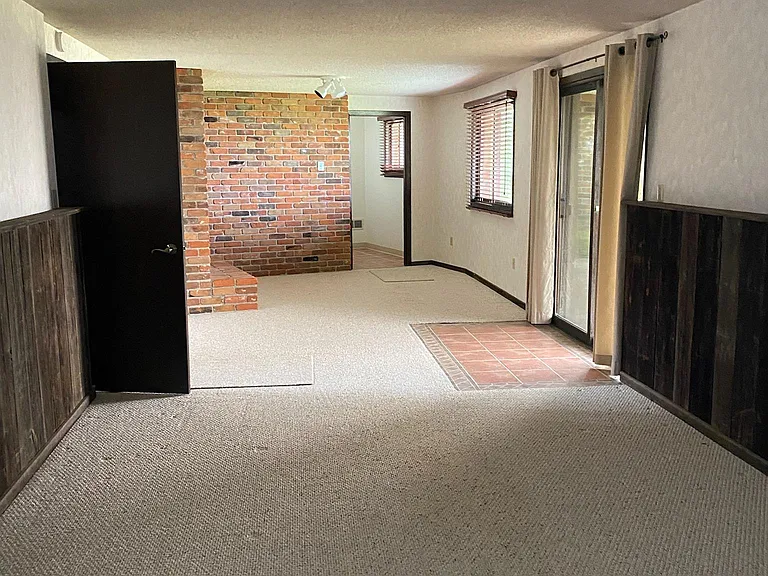4050 E Ridge Rd — Photo 27