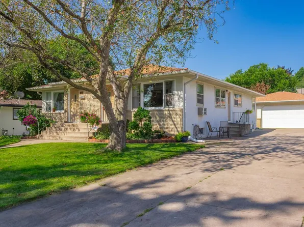 929 20th Ave N, South Saint Paul, MN 55075
