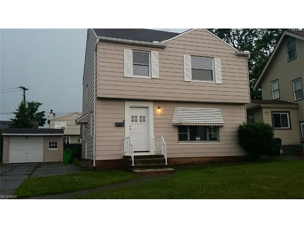 11016 Penfield Ave photo 1