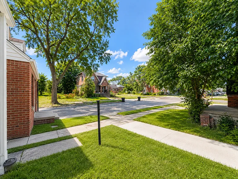 12719 Wade St — Photo 26