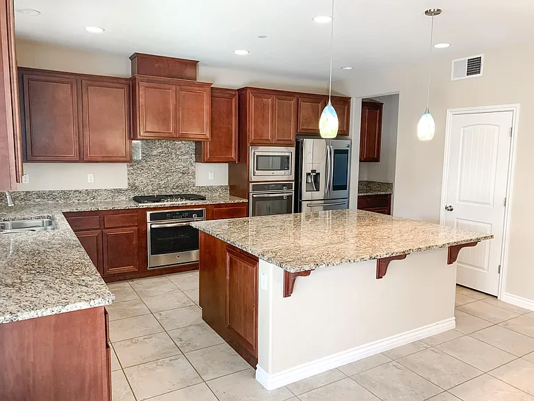 4048 Ice House Way — Photo 2