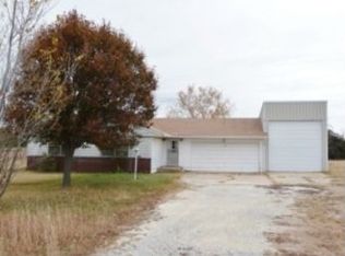 5900 NW 12th St, Newton, KS 67114