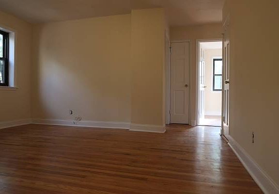 3rd image of 24-05 21st Ave #3C