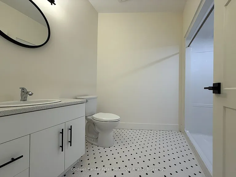 604 Queen St S #302 — Photo 8