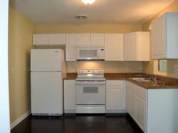 5th image of 2632 Canal Dr N