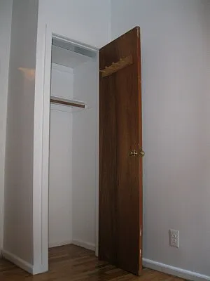 Rented by Tower Brokerage | media 17