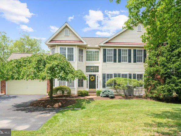 68 Wincrest Dr, Phoenixville, PA 19460