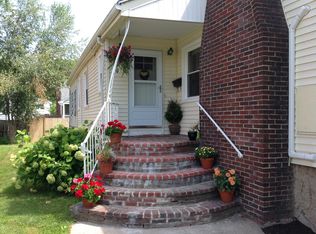 60 Glendale Rd, Marblehead, MA 01945