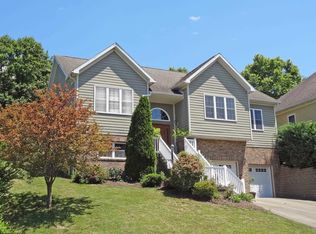 325 Villa View Dr, Morgantown, WV 26505