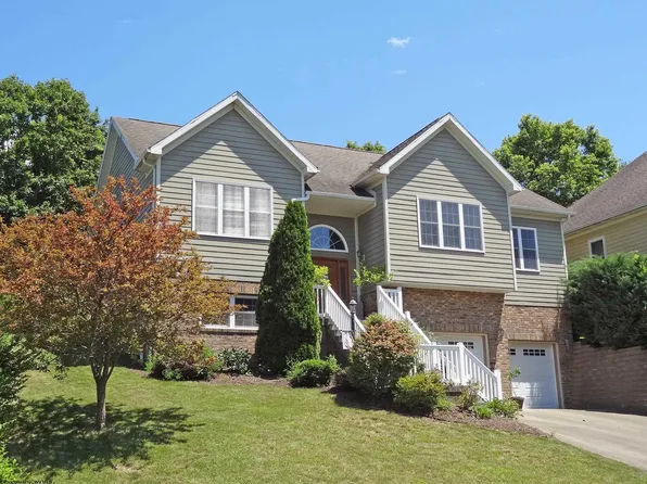 325 Villa View Dr, Morgantown, WV 26505