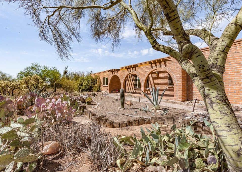 1st image of 3951 W Oasis Dr