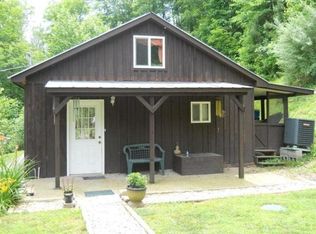 131 Skeen Cemetery Rd, Wooton, KY 41776