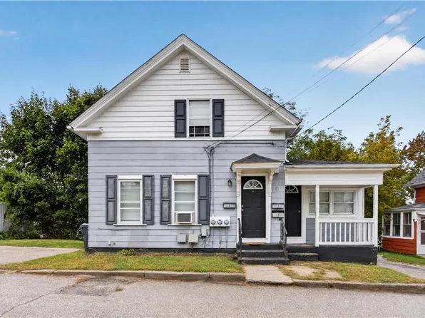 51 Willow St, Coventry, RI 02816