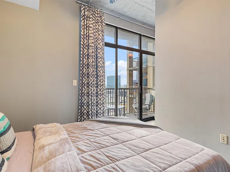 1510 Demonbreun St #706 — Photo 12