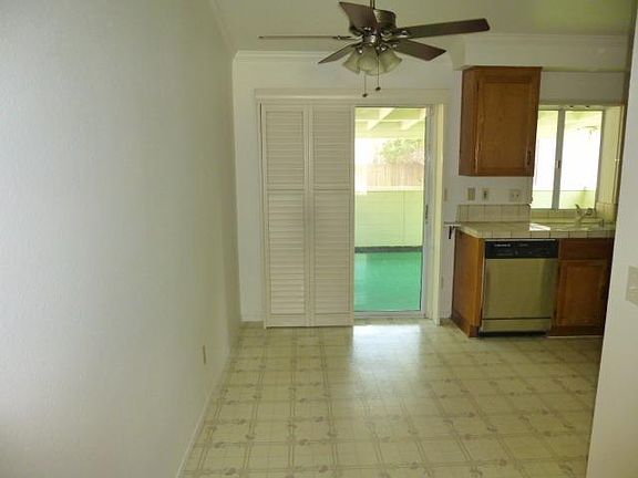 5th image of 331 Shalako Dr