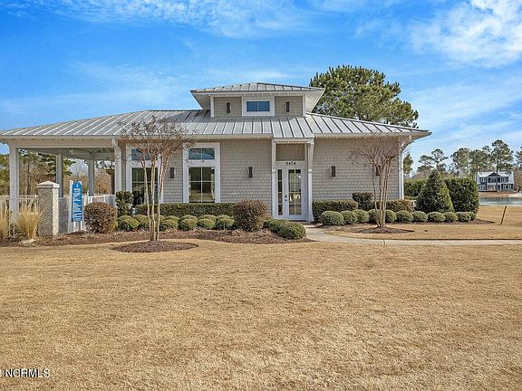 4th image of 3810 Cherry Heron Ct NE