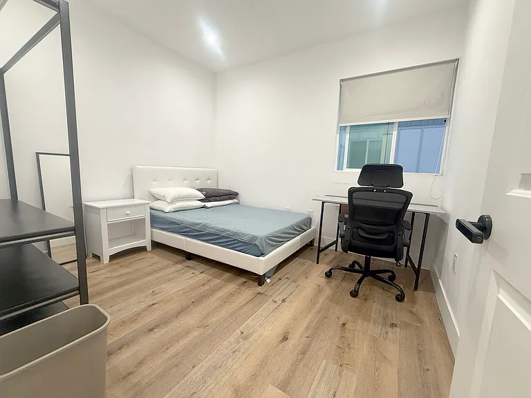 3025 Walton Ave #3 — Photo 4