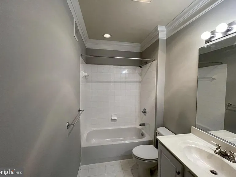 5801 Clipper Ct #205 — Photo 11