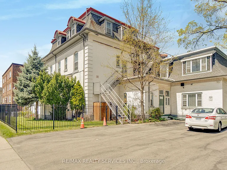 17 Webber Ave #2 — Photo 16