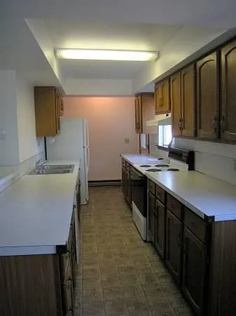 323 N Main Ave — Photo 4