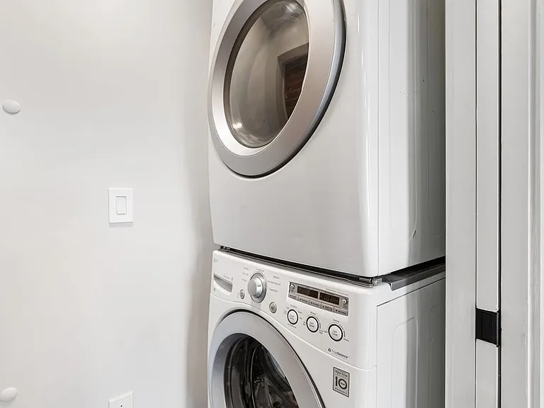 27 Smith Pl — Photo 14