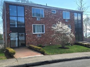4 Raymond St APT 7, Gloucester, MA 01930