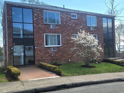 4 Raymond St APT 7, Gloucester, MA, 01930