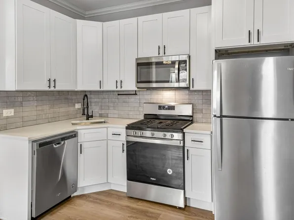 1402 N Greenview Ave APT 2F, Chicago, IL 60642