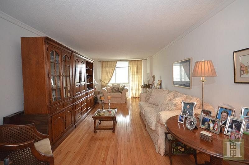 2nd image of 11818 Union Tpke APT 10L