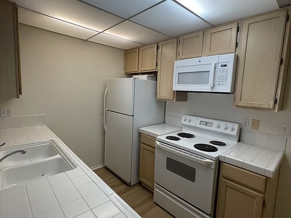 3rd image of 355 S Madison Ave Unit 204
