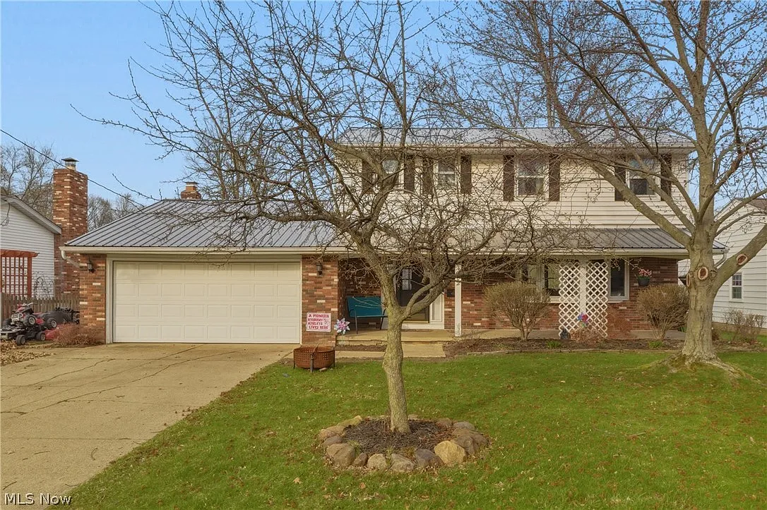 372 Briar Lake Dr photo 1