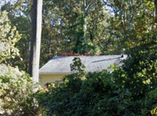 6 Canterbury Blvd, East Setauket, NY 11733